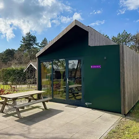 Holiday home Duurzame Cabin, Gelegen In De Aan Zee Callantsoog
