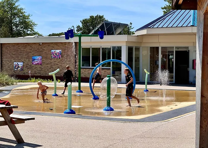 Nyaraló Duurzame Cabin, Gelegen In De Aan Zee